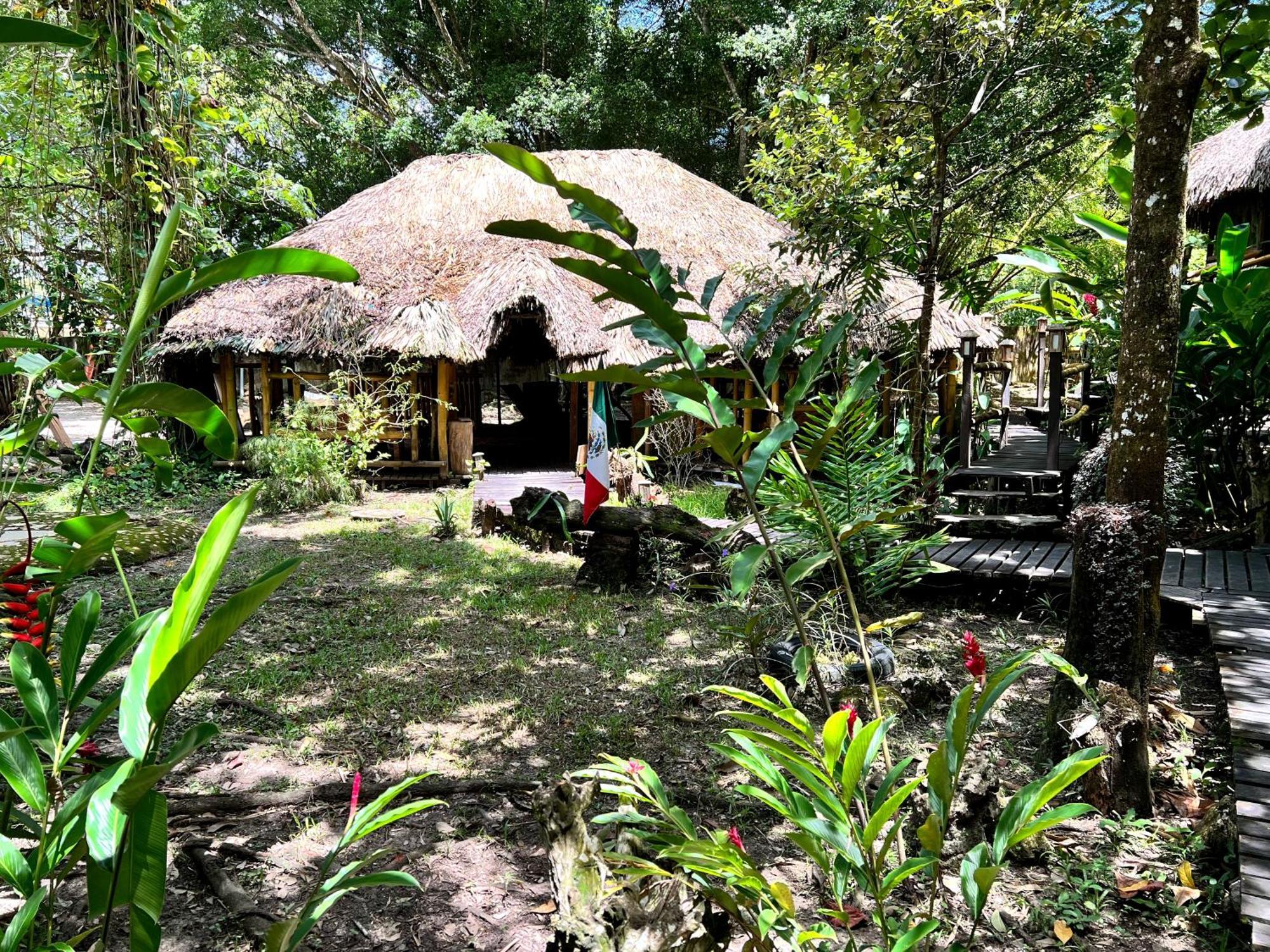 Cabanas Bambutan Palenque Room photo